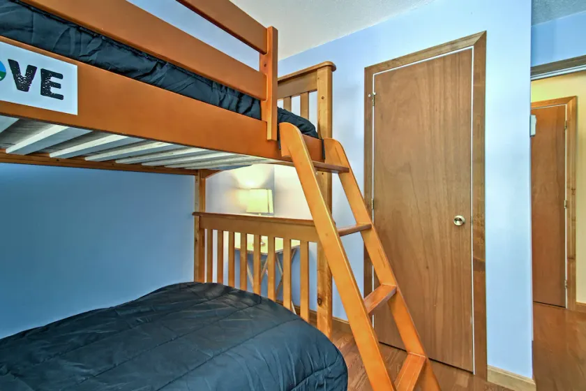 Waterville Valley Condo near Town Square & skiing! - Image 1
