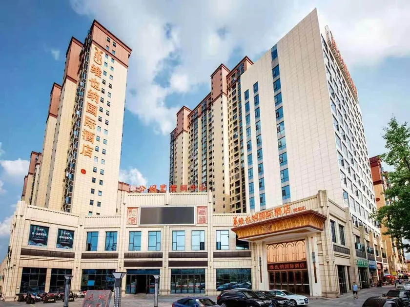 Vienna 3 Good Hotel Huaran Branch - Image 1