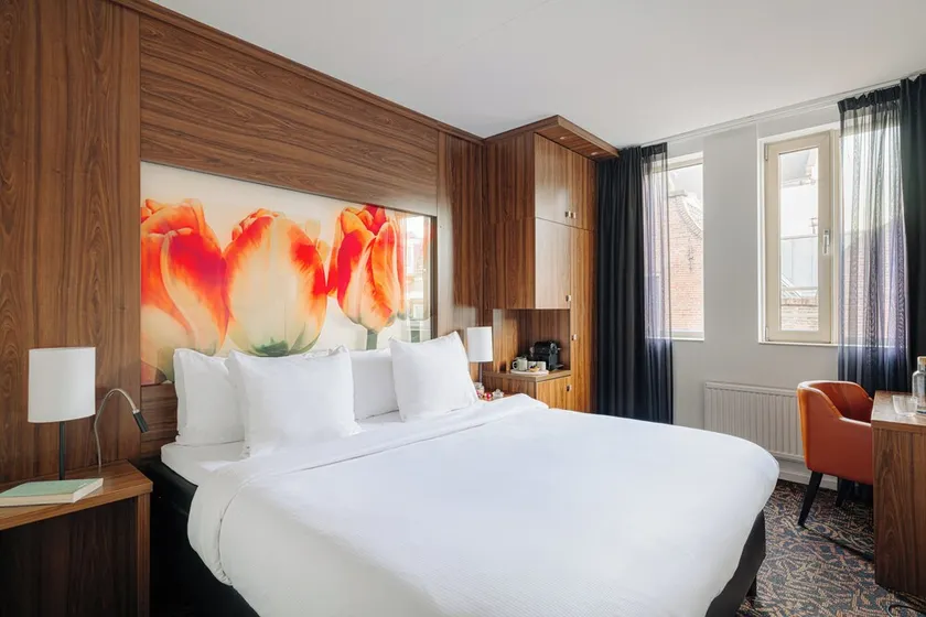 Leonardo Eden Hotel Amsterdam City Center - Image 1
