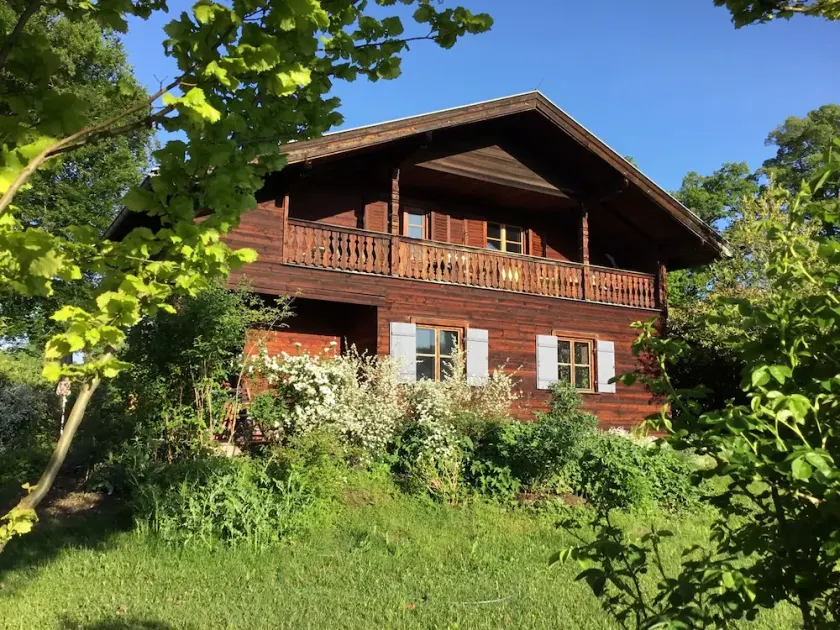 Ehem. Künstlerhaus mit Garten in Seenähe - Image 1