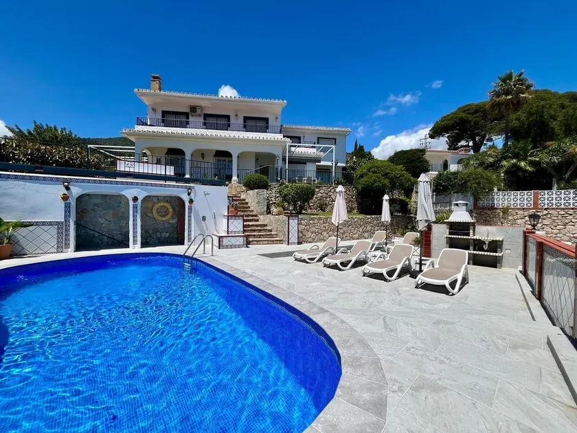 5-Bed Spanish Villa/Pool/Gardens/WIFI - Benalmadena Pueblo. Centrally located. - Image 1
