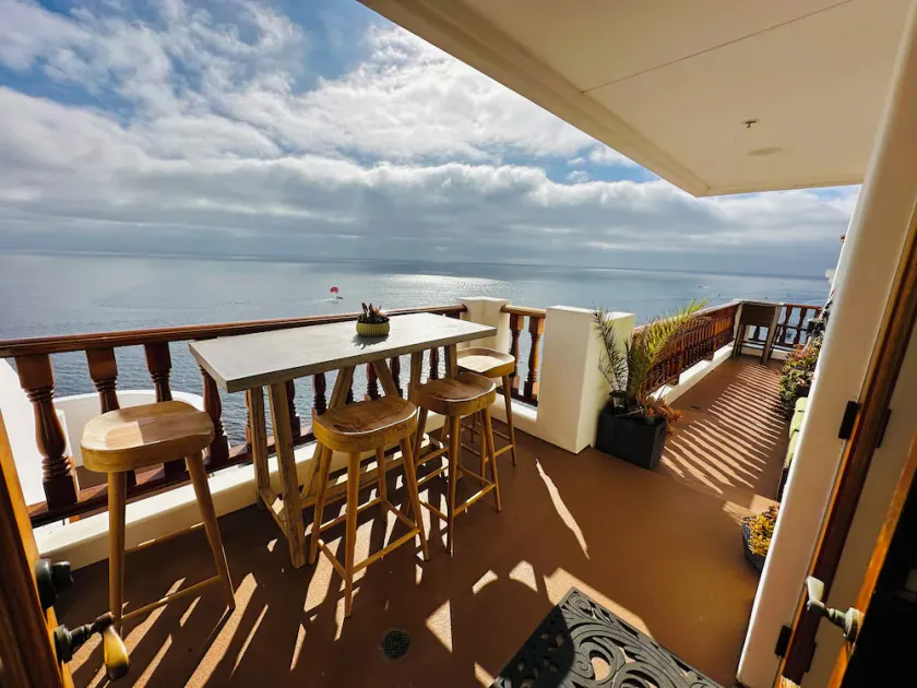 Ocean Front Villa Hamilton Bucht - Image 1