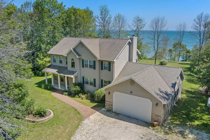 Serene Lakeview Retreat on Lake Michigan - Minutes to Whistling Straights - Image 1