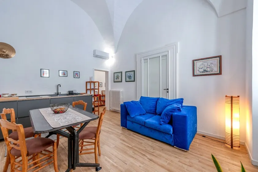 Sanbiagioapartment with Balcony, Wi-Fi, and Air Conditioning - Image 1