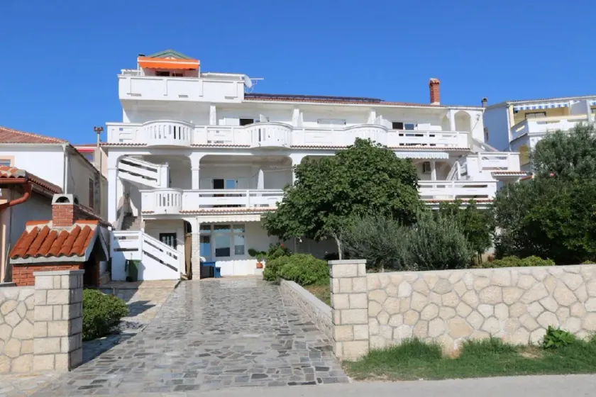 Apartamentos con maravillosas vistas al mar. - Image 1