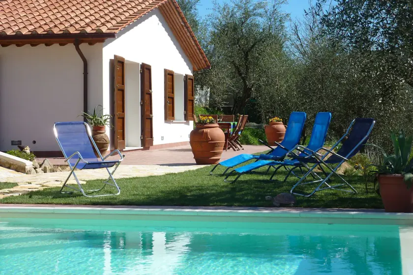 CASA ELENA - Moradia isolada com jardim e piscina para uso exclusivo - Image 1