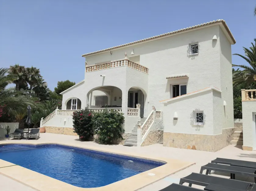 Casa Verde, cozy holiday home with private heated pool in Javea - Image 1