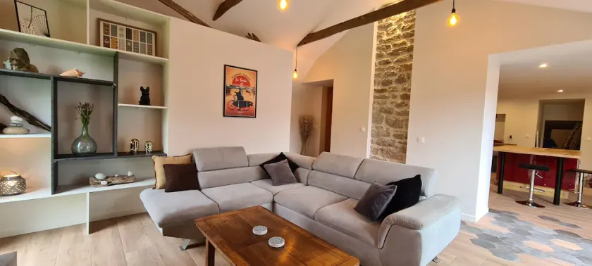 Fully renovated house, garden & terrace 5mn from the beach, underfloor heating - Image 1
