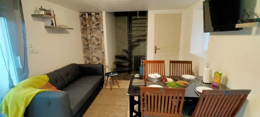 Maison au Calme à Proximité des Plages - Image 1