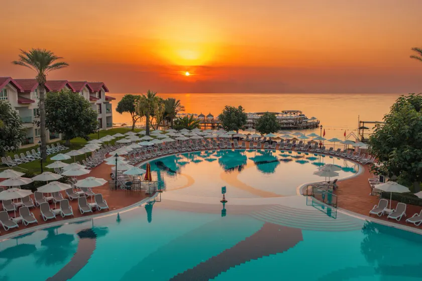 Salamis Bay Conti Hotel - All inclusive - Image 1