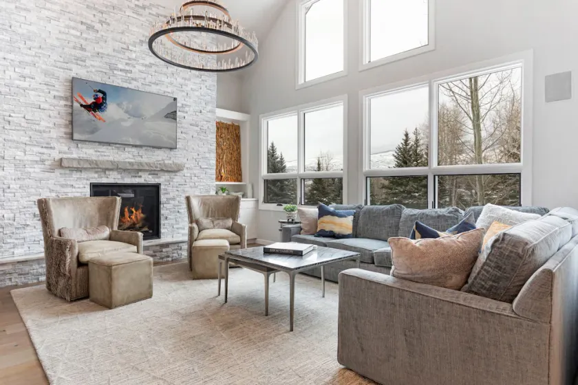 Luxury Arrowhead Home with A/C - Private Hot Tub, Game Room, Beautifully Remodeled - Image 1