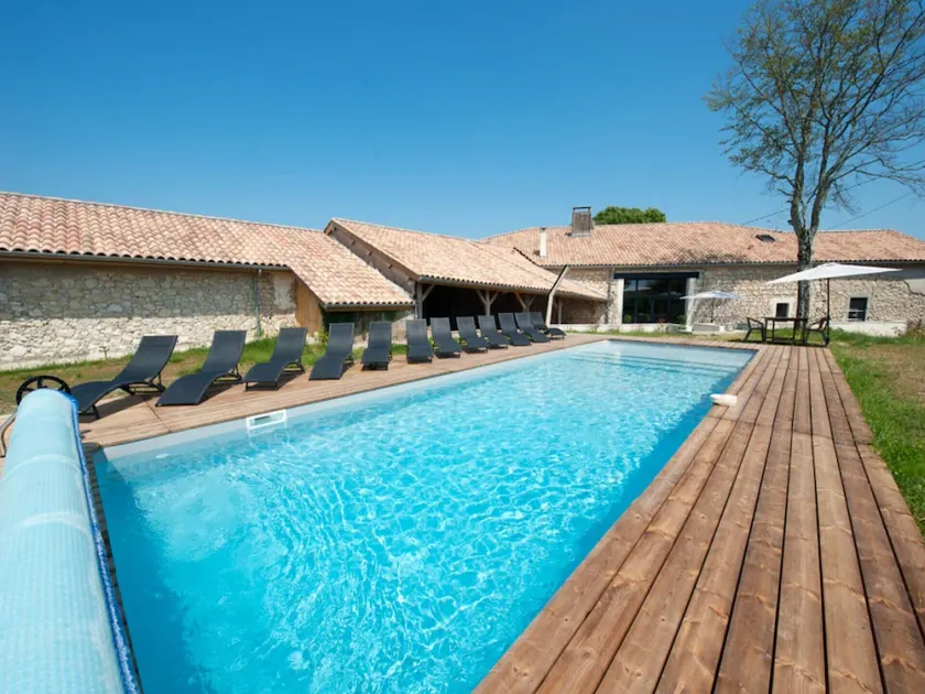 Charming cottage - 280m² - private heated pool - 5 bedrooms - Image 1