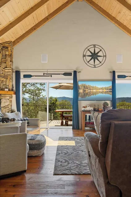 Bearfoot Lodge Near Hiking & Skiing! - Image 1