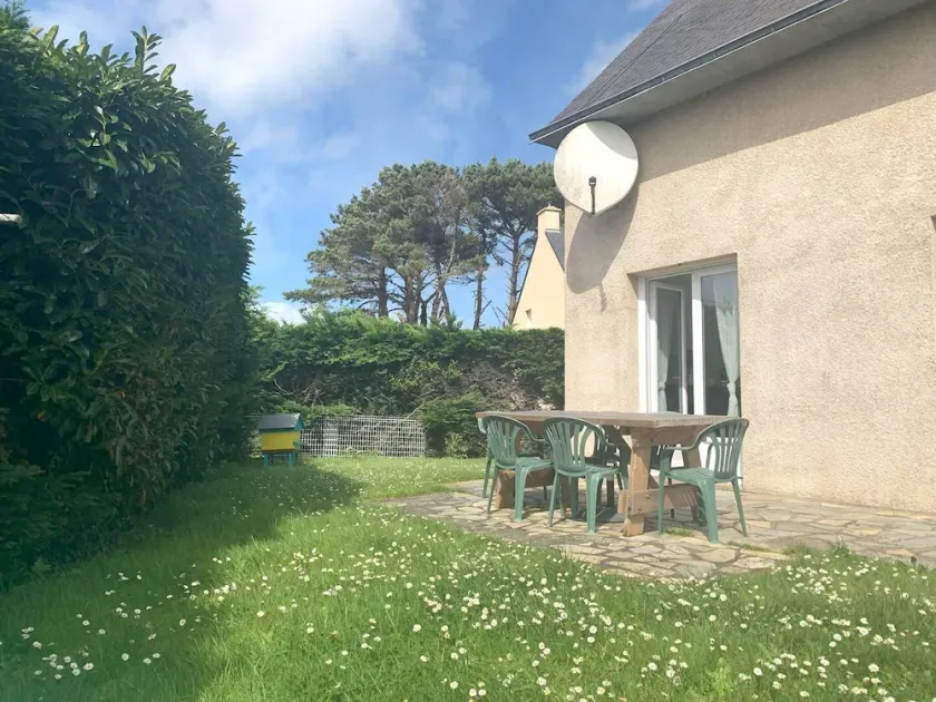 Maison avec jardin, à 600m de la mer à TREGASTEL Réf - 57 - Image 1