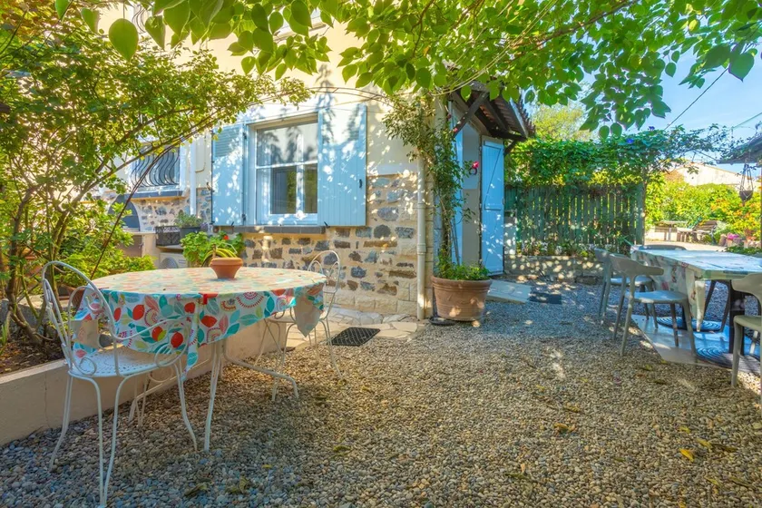 Villa 'Sauvageonne' avec Terrasse Privée, Wi-Fi et Climatisation - Image 1