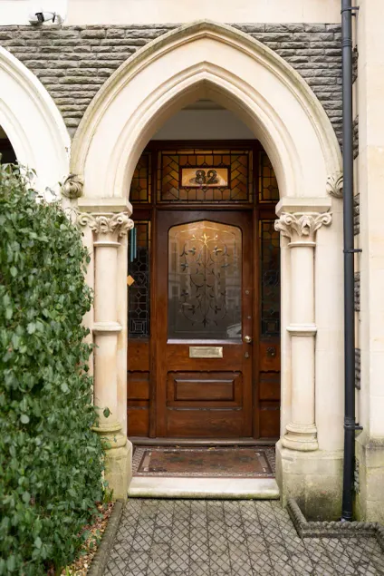 The Loft at 82 Cathedral with Parking - Image 1