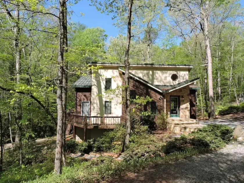 Falling Waters - 150' Waterfall right behind the house! - Image 1