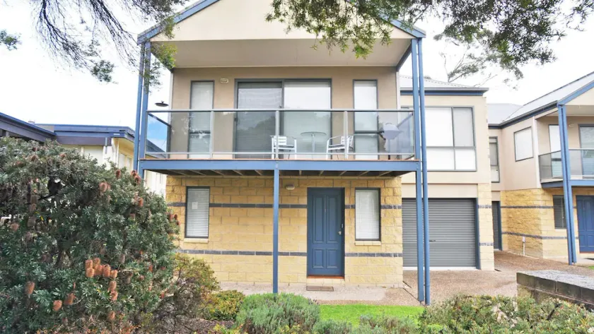 BLISS CLOSE TO TOWN Inverloch - Image 1
