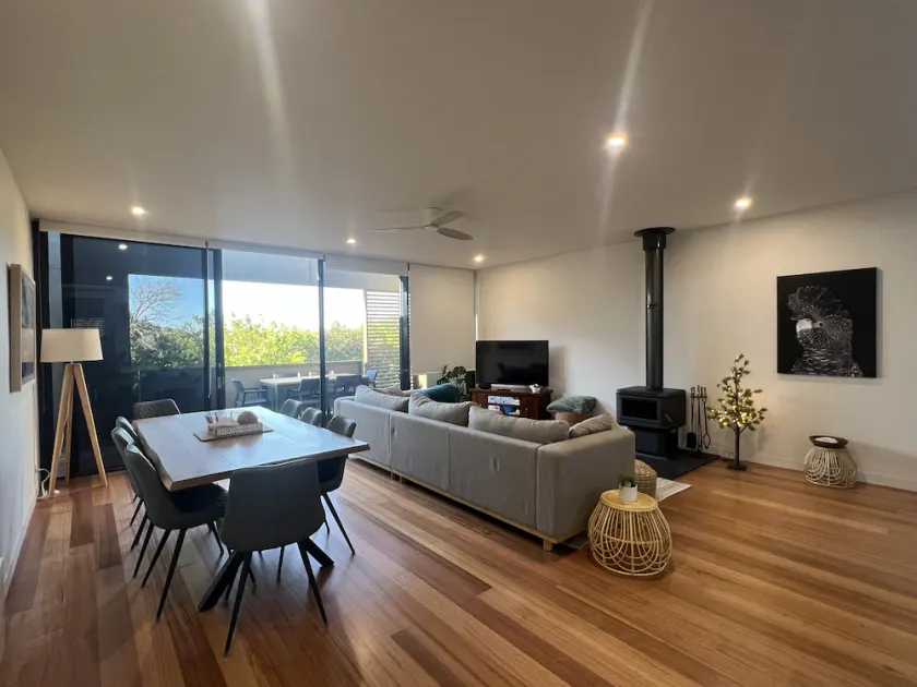 Anglesea Townhouse - Image 1