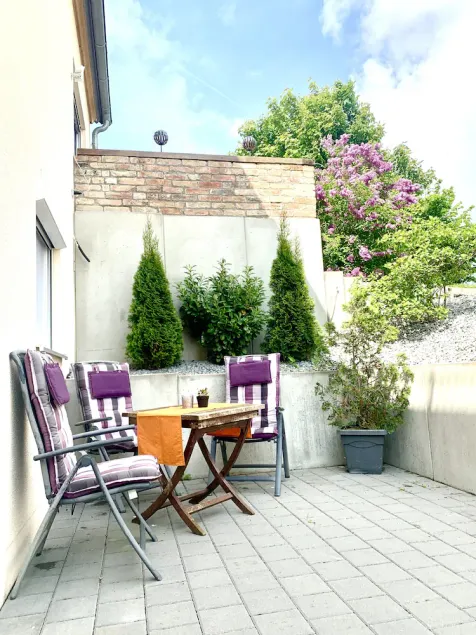 Nice apartment approx. 25sqm with small terrace. 5 minutes walk to the S-Bahn - Image 1