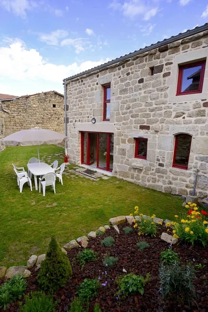 A house of character and contemporary comfort - Image 1