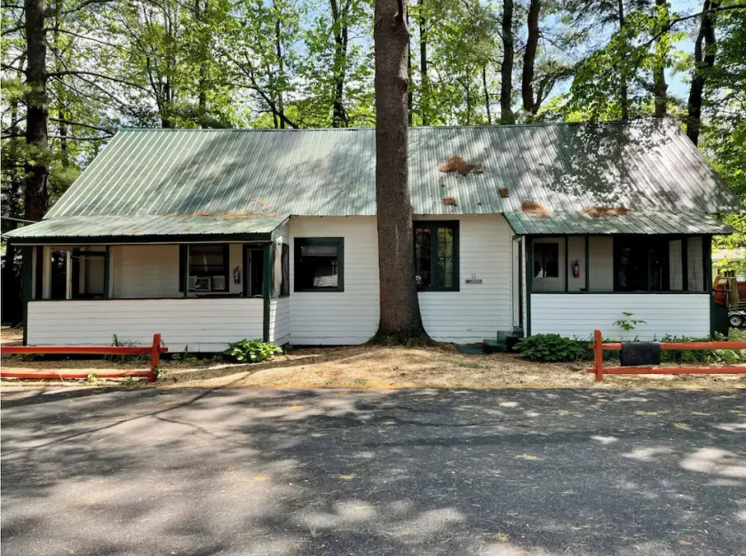 3 BR Adirondack Beach House - Image 1