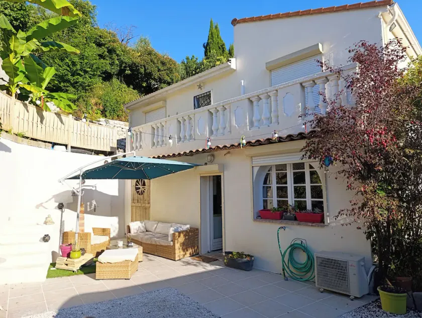 Quiet house near Nice - Image 1