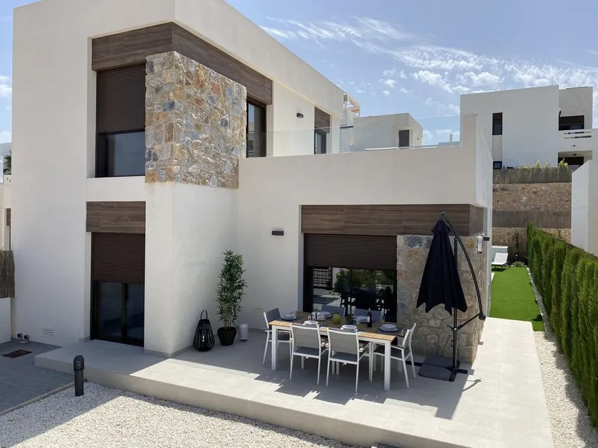 Modern villa with private pool, in the \"LA FINCA GOLF\" estate - Image 1