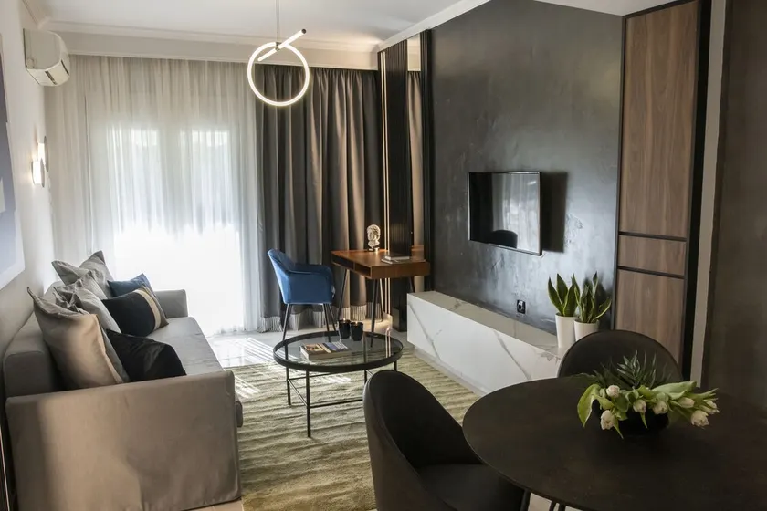 Veria Suite - Image 1