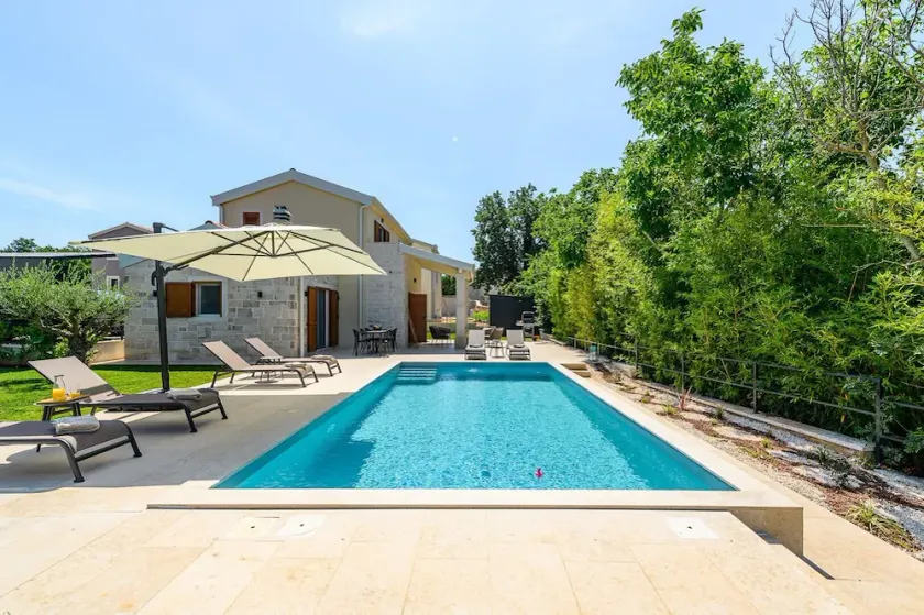 Villa Alloro Muntrilj with pool - Image 1