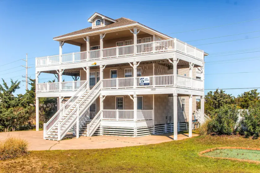 Kid & Dog Friendly! Soundside-Pool, Hot Tub, GameRm, Putting Green, Sound Access - Image 1