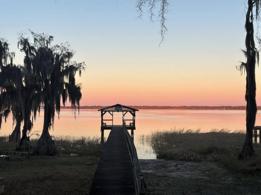 Lake living close to Gainesville, UF Health and University of Florida - Image 1