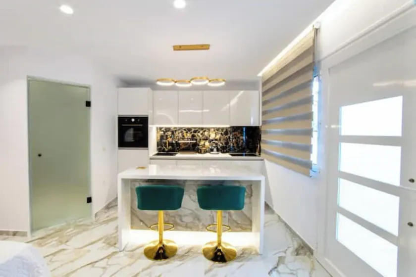 ΔVO luxury apartment - Image 1