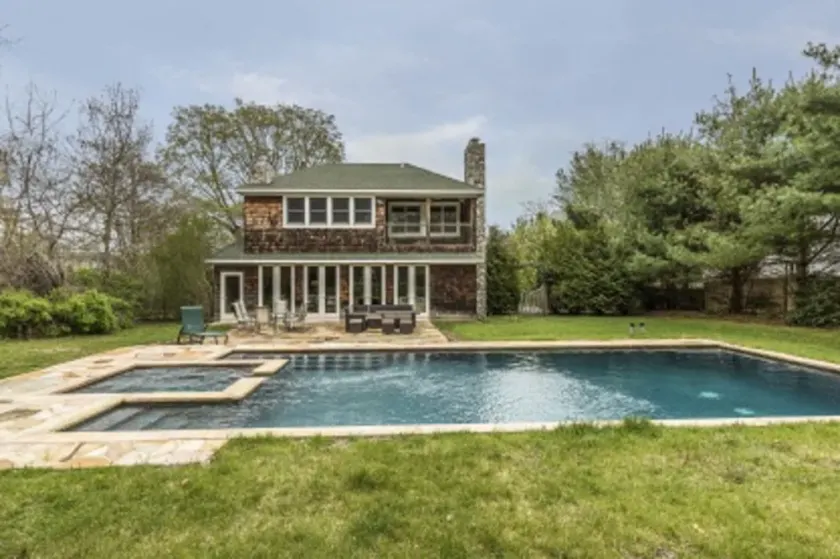East Hampton Gem Minuten von der Stadt mit Unique Chef's Kitchen und Pool House - Image 1