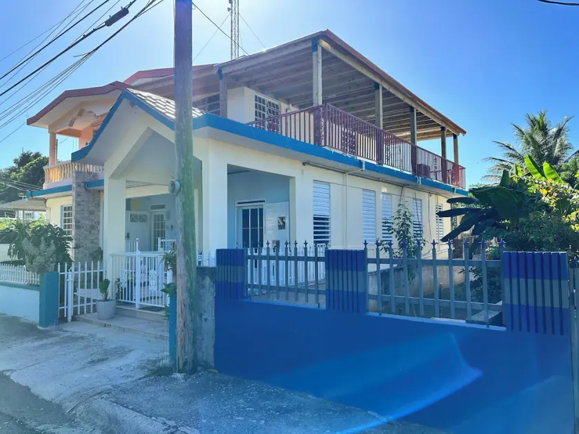 A second story house at less than 5 min walking from beach - Image 1