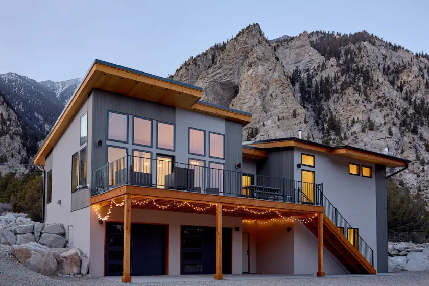 Modern Mountain Retreat  STR License # 006798 - Image 1