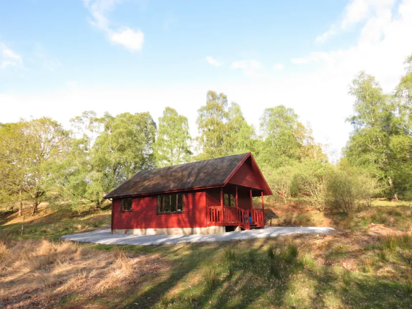 Oak Lodge Cosy Cabin With 2 Bedrooms. Open all year. 15 miles from Fort William - Image 1