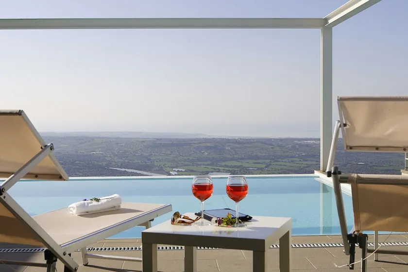 Panorama-villa med infinity-pool, have, tennisbane, gratis wi-fi - Image 1