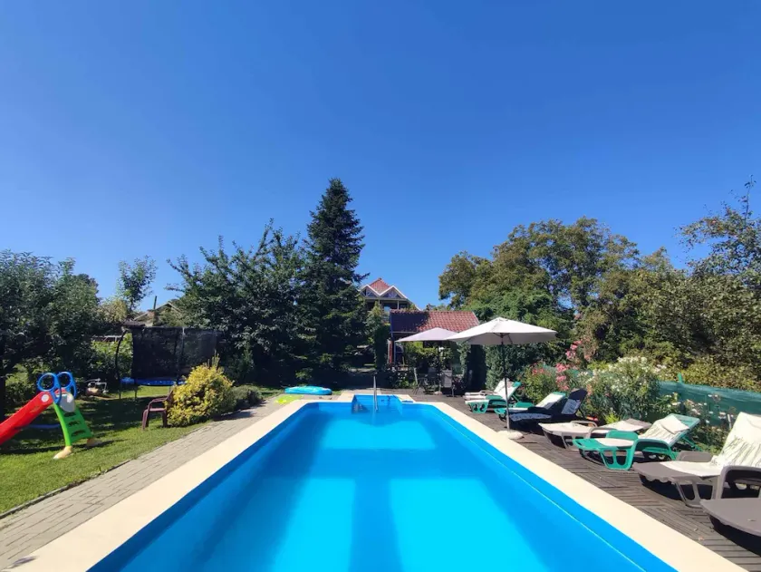 Ferienwohnung mit Pool und Spielplatz - Image 1