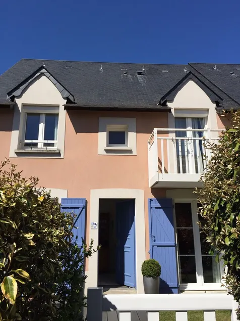 Haus mit Garten, in Residenz mit beheiztem Pool 200 m entfernt, Meer 400 m entfernt. - Image 1
