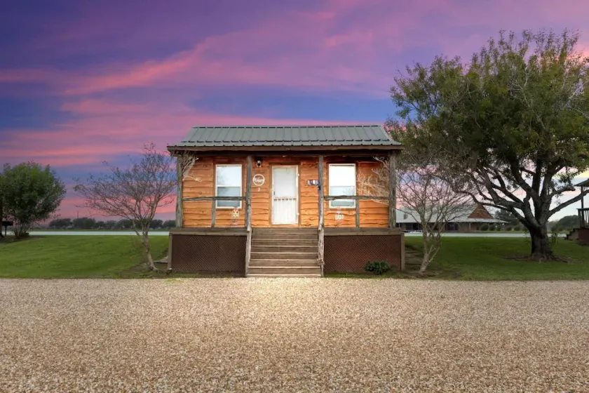 ★Beautiful Texas ranch retreat with lake.cabin#3 ★ - Image 1