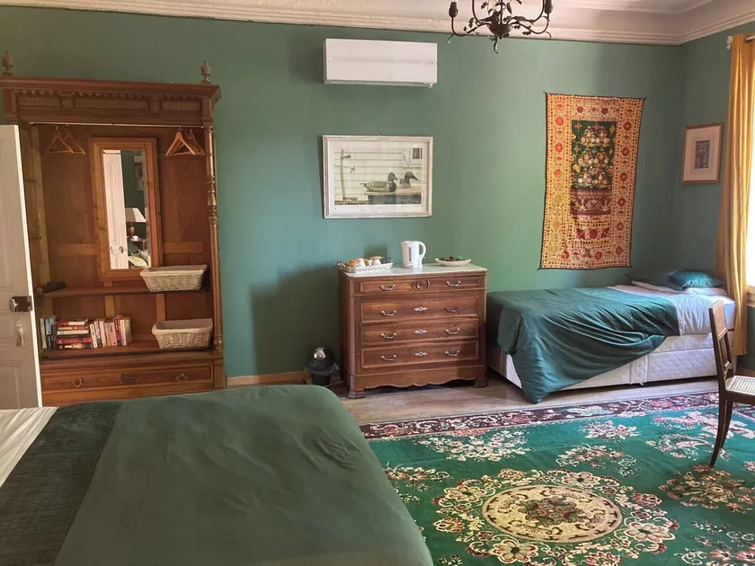 Peron hos Villa Celine. - Image 1