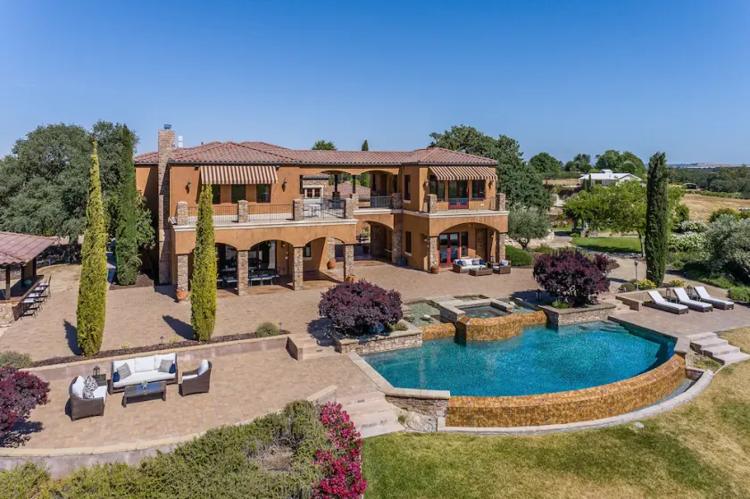 Infinity Pool + Spa | Gated Vineyard Near Paso | Mira Vista Vineyard Estate - Image 1