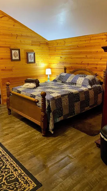 Hot tub, Kitchen, Charcoal Grill, Hocking Hills, Buckeye Lake, Legend Valley - Image 1