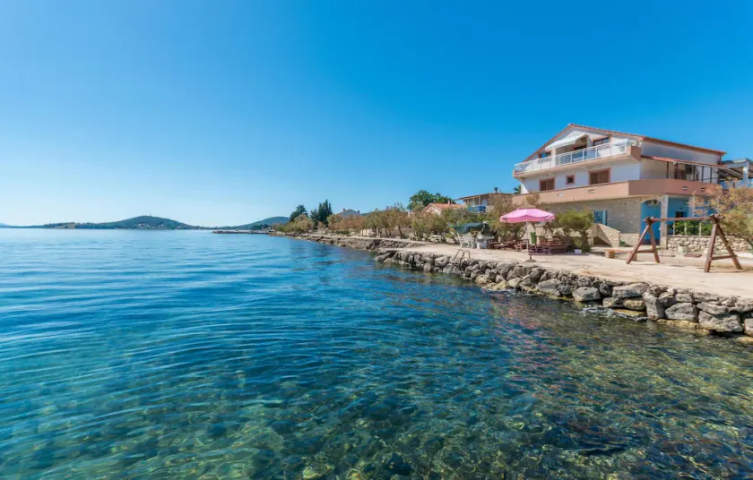 1 bedroom stunning apartment in Nevidane - Image 1