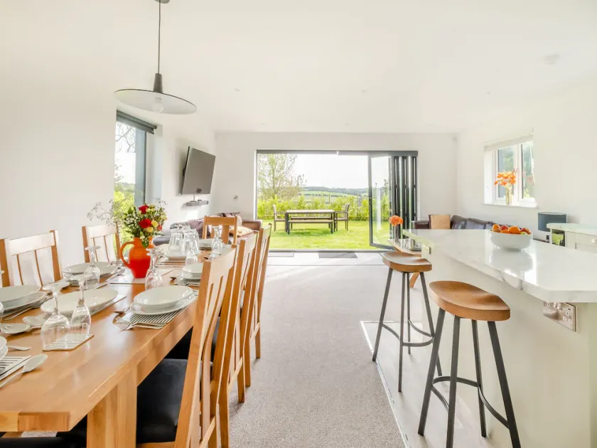 4 bedroom accommodation in Near Newport - Image 1
