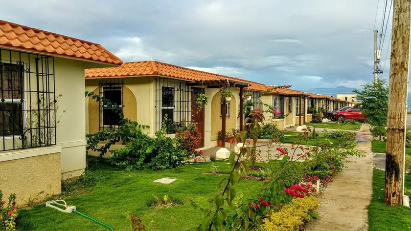 Sunrise Villa On The Beach - Image 1