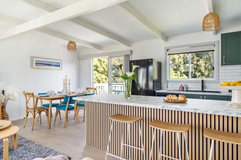Racecourse Beach Coast Shack - Image 1