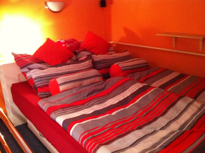 Modern apartment in the city center - Image 1