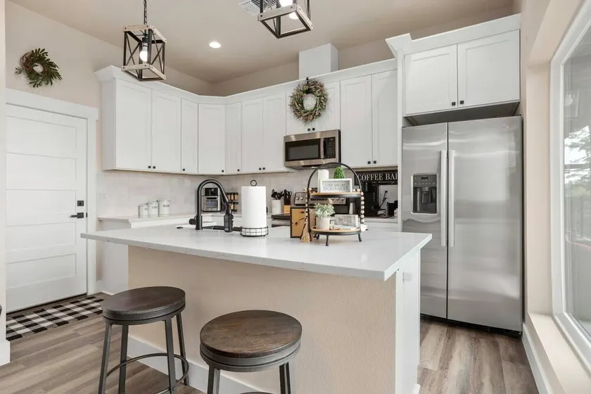 Riverfront Townhome B, Steps to Gruene - Image 1